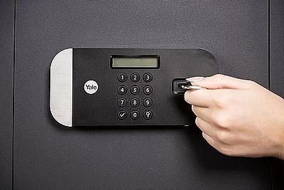 ���� Maximum Security ����� 90102493, YALE