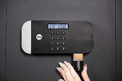 ���� Maximum Security ����� 90102493, YALE
